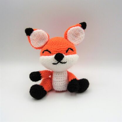 Autumn Gnomes: 12 Patterns to crochet Autumn Amigurumis - Image 11