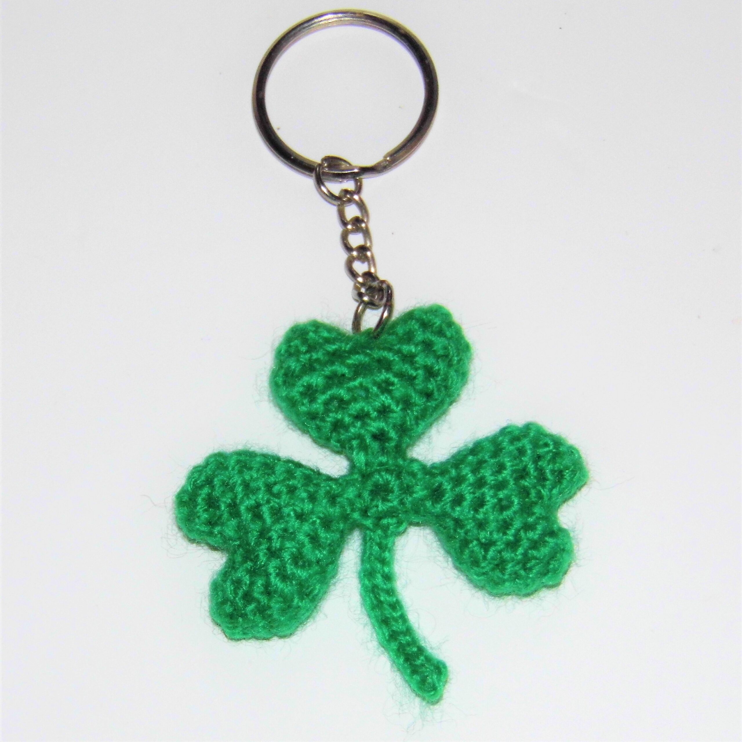 Crochet Four Leaf Clover Keychain  Crochet clover, Diy crochet, Crochet  patterns