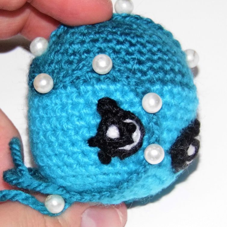 Dennis Ball (Shopkins) amigurumi pattern