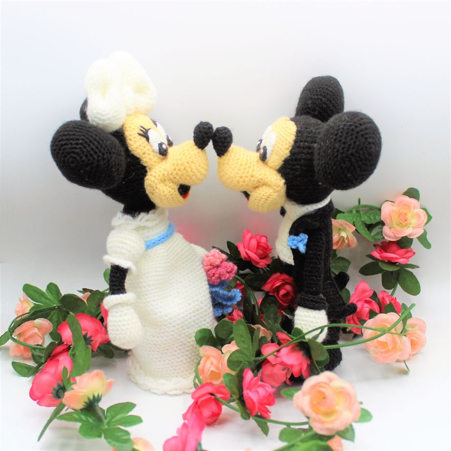 Mickey groom & Minnie bride amigurumi patterns