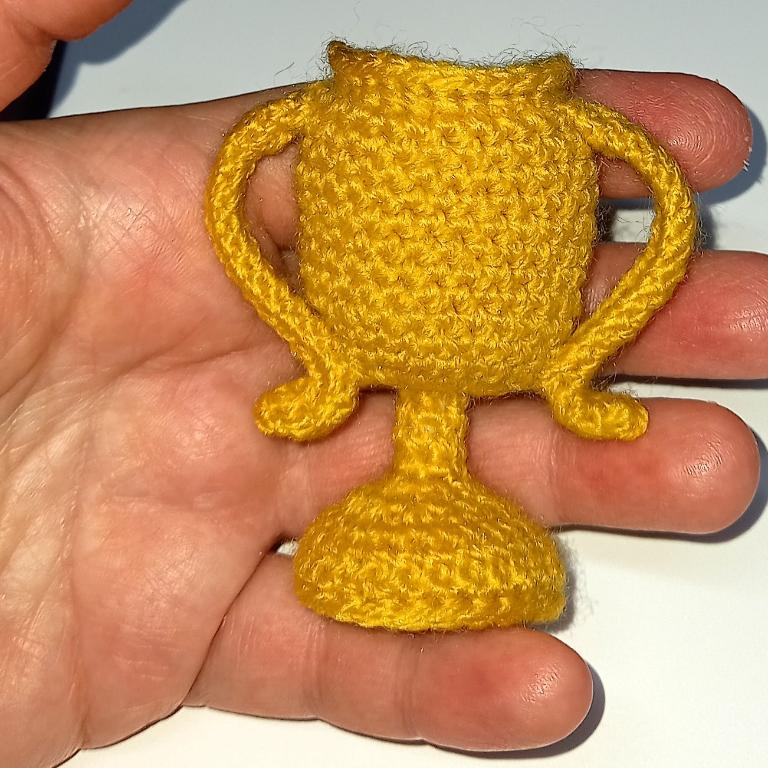 Trophy Amigurumi pattern