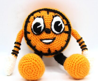 Miss Minutes Amigurumi Pattern